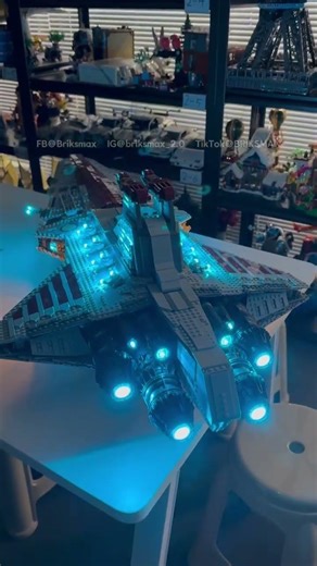 LEGO UCS Venator — BRIGHT AGAIN✨ Featuring a brand-new zone-control remote, coming this May 🔥