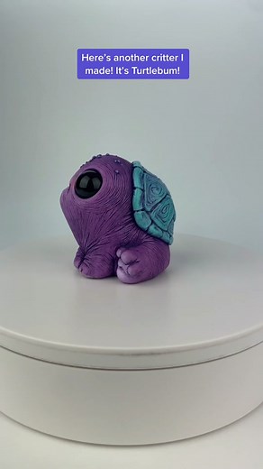 Turtlebum has a turtle bum! 🐢🍑 #sculpture #characterart #collectible #cuteart