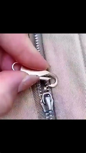 Unique Shopping Point🛍️By Sakina Hozzy on Instagram: "[Detachable, Metal Zipper Puller, Universal Pull Heads, Sliders for Bags, Stylish Zip Extender, Extension Pull Replacement Hook DIY Chain Repair Kit (Pack of 6)] Price -120/-only"