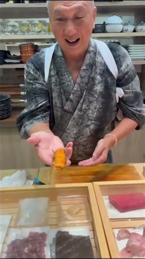 Sea urchin sushi. #sushi #seaurchin