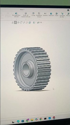 Comment créer une roue dentée sur #solidworks #solidworksbeginnerstutorials