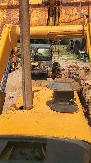 11 reactions | John Deere 440 Crawler. Let's see if I can get the final drives removed. Should be a easy task. We'll if you have done a few. Farmerjohn #johndeere #tractor #dozer | Farmer Johns Parts | Facebook