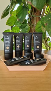 NOUVEAU : LES CRÈMES DE TEINTE MATE 🤩 Envie d’affiner votre grain de peau, de cacher vos petites imperfections et de neutraliser les rougeurs ? La crème de teint mate est faite pour vous ! Sa texture crémeuse est facile à appliquer et laisse un fini mat velours qui tient 8h 💪 Que pensez-vous du résultat ? 😄 Crème de teint mate - 10€ Fabriqué en France 🇫🇷 Vegan 🐇 Certifié bio 🌱 | Avril Cosmétique Bio