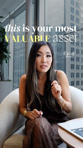 Jane Lu 😝 on Instagram: "Lesson 8 of 15 ✍🏼 You’re leaving good money on the table if you’re not doing this: building your personal brand. In 2026, anyone can start a business. The only thing no one can copy is you. I was scared to be the face of my brand. As an Asian immigrant founder back in the 2000s, I worried I wouldn’t fit the “model brand” image. Maybe it turned some off, but for most, it helped me build a real community faster than any staged product shot ever could. Look at what people