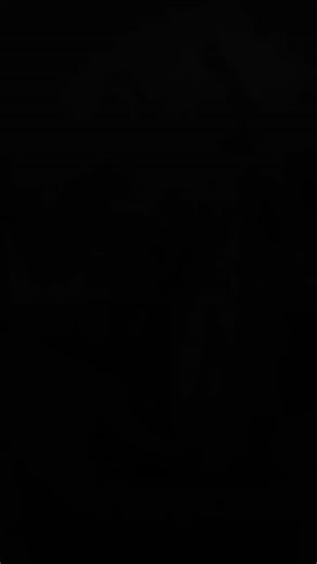 prabhu_2026 on Instagram: "🇯🇵 当达到这种速度时，已经不再是地面移动，而是以音速前进 🚀🌍 这段模拟展示了如果以 马赫 1（约 1330 公里/小时）的速度乘坐超音速列车穿越日本，会是一种怎样的体验。 目前，日本最快的列车运行速度约为 320 公里/小时，而在如超高速 磁悬浮列车 等先进实验平台上，在受控环境中已经实现了 超过 600 公里/小时 的速度。这一模拟远远超出了现有水平，探索当现代铁路概念进化为真正的超高速系统时，未来将具备怎样的可能性。 要达到这样的速度，仅靠动力是远远不够的。工程师们正在研究 磁悬浮技术、几乎零摩擦的导轨，以及 真空或低压管道系统，以消除超高速运行中最大的限制因素——空气阻力。在马赫级别的速度下，哪怕是微小的空气扰动，也会成为严峻的结构性挑战。 因此，未来的超音速铁路构想将依赖于 高精度导向系统、AI 控制的稳定技术，以及在 数百公里范围内以毫米级误差建造的基础设施。 一旦实现，如今需要数小时的行程将被缩短到几分钟，这可能从根本上改变 通勤方式、区域经济，以及 大型城市之间的连接方式。 你喜欢科技吗？ #科技 #创新 