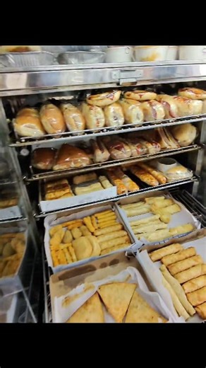 740K views · 13K reactions | Starting to find a rhythm with the New class! #studentlife #students #feed #food #breaktime #vibe #fyp #busy #foodtruck #positive #good #vibes #business #snacks | Matthew Green | Facebook