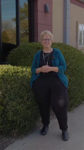 Commercial Space for Lease or For Sale! This commercial space comes with beautiful views of the neighboring golf course as well as 7 offices, a board room, kitchen and bathrooms! Give Jodi Hinds Gateway Realty a call today for your personalized tour! | Gateway Realty