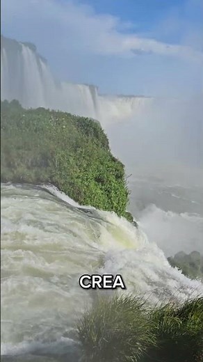 ¡El lugar donde la Tierra parece ROMPERSE! Cataratas del Iguazú🌊😱 #terramap #curiosidades #shorts