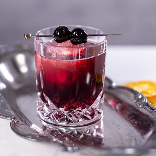 Red Moon Over Manhattan - Queen Bee Mixology