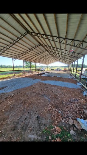 Putting the floor in our new taxidermy shop building #freedomoutdoorsandtaxidermy