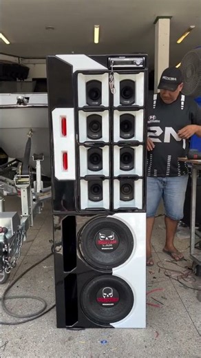 INCREDIBLE GIANT BOB SPEAKER WITH SELENIUM!
