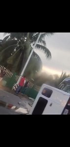 Van vs Bus | PinoyMotorsiglo | Facebook