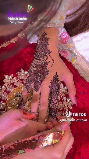 Unforgettable Eid Celebrations with Kashee's Mehndi