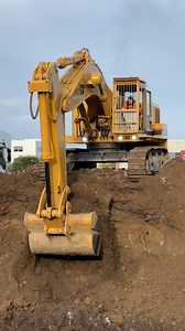 3.6M views · 41K reactions | 30 year old Cat 245B still putting in a solid days work | Awesome Earthmovers | Facebook