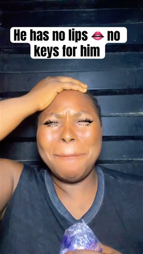 He has no lips 👄 🤣🤣🤣🤣