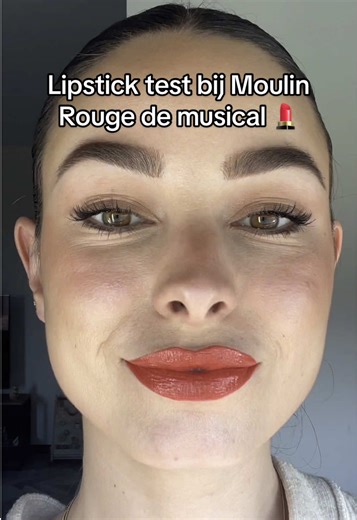 ZO geweldig dat ik op het podium van Moulin Rouge de musical mocht 🤩💃🏻 Maak nu kans op 1 van de 10x2 tickets voor Moulin Rouge! De Musical. Doe mee met aankoop van de Lipfinity lipstick. De winactie geldt vanaf 24 februari tot 9 maart #campaign #maxfactor @Max Factor @etos #ad