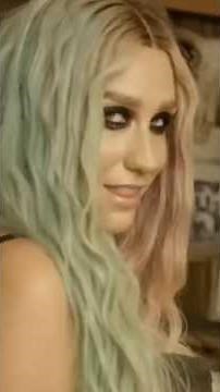 Pitbull, Ke$ha - Timber (featuring Ke$ha - Official Video)