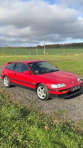 23K views · 713 reactions |  Honda CRX 1990 (ED9) Honda France Il n'y a pas que les GTI dans les années 90, il y a aussi la Honda CRX et c'est le petit Observateur Louis qui vous la présente en détail sur POA www.poa.tv ou POA YouTube. Le mercredi ce sont les voitures anciennes sur POA et le vendredi ce sont les voitures modernes sur POA . #hondacrx #hondacrxed9 | Petites Observations Automobiles - POA | Facebook