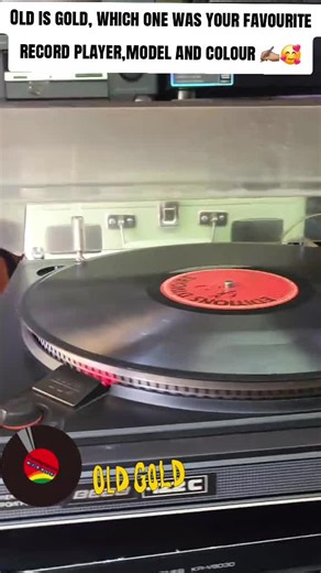 Favorite Record Players: Models and Colors to Love