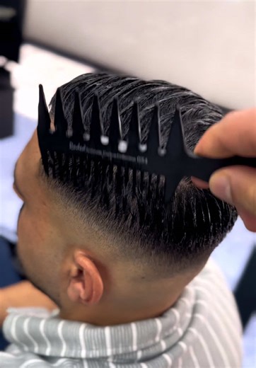 Curly Hair Boys: Trendy Hairstyles You Must Try