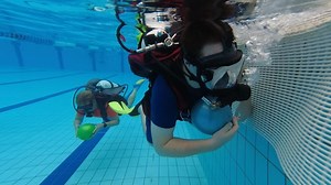 Underwater immersion therapy