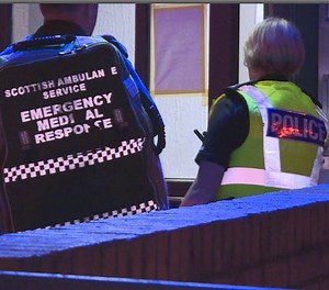 18K views · 157 reactions | Police and ambulance crews in Glasgow have joined forces in a pilot project to respond to the growing number of 999 calls involving people with mental health issues. bbc.in/2QcB47W | BBC Scotland News | Facebook