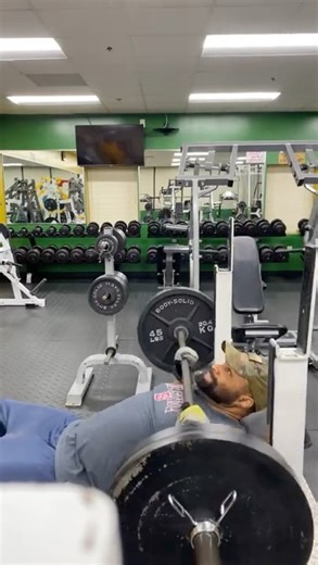 Telling 225Ibs On The Incline Bench