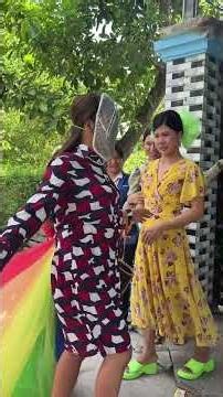 Hiding from the debt collector #entertainment #humorous #funny #tuncuibap #mekongdelta #WindNet