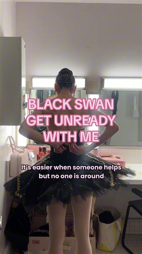 Love this costummme #blackswan#swanlake#getunreadywithme#ballerina#ballet
