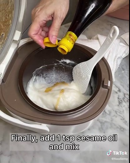 Try making this 2-ingredients Mua Chee (Mochi) recipe using rice cooker🧑‍🍳So delicious 😍