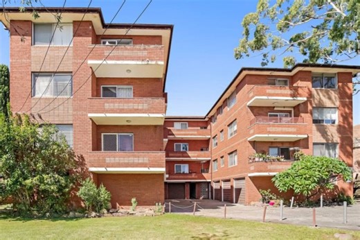 Buy now or ‘miss the train’: Sydney’s 'unicorn' suburb for $450,000