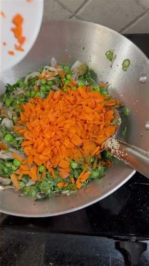 Perfect Vegetable Upma in 5 Minutes | Easy Breakfast Recipe