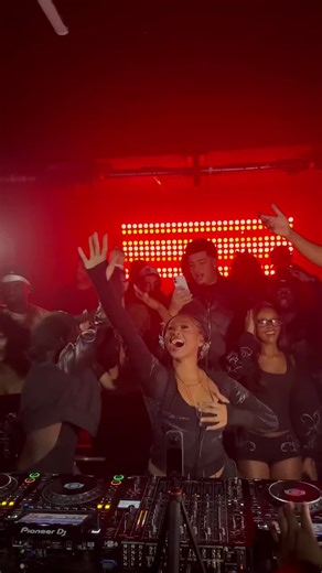 “Vele Uyena” song by Skyla Tylaa, Jazzwrld & Thukuthela is set to drop this Friday.