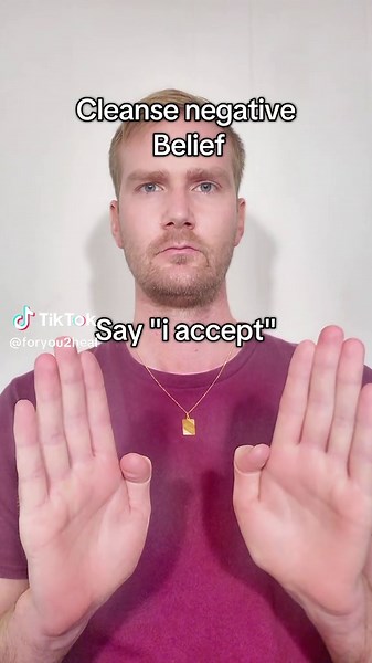 Quick energy healing for a better day 🥰 #healingjourney #loveyourself #reiki #energyhealing #healingtiktok