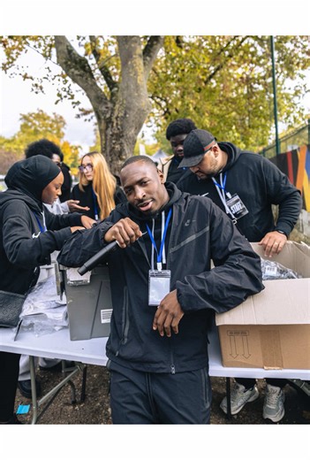 🎥 Retour en images — Projet Auber 93 🏀 Un projet porté avec l’OMJA, Nike et JD pour redonner vie à notre terrain de basket et rassembler le quartier autour du sport, de la créativité et du partage. Un projet créé par et pour les jeunes, pour laisser notre empreinte chez nous. 💬 Ne lâchez rien, croyez en vous. #Auber93 #OMJA #Basket #ProjetCollectif