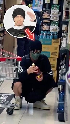 Spotted Namewee！黃明志深夜在台灣超市鬼鬼祟祟全…