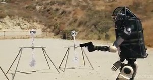 This Video of an A**-Kicking, Gun-Toting Military Robot Terrified Twitter — And It Isn’t Even Real
