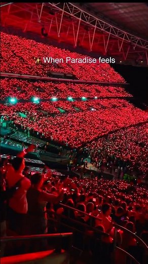 Coldplay – Paradise live, 22 August 25 #Wembley #Coldplay #ColdplayLive #ColdplayWembley #Paradise