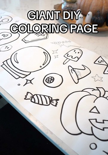 Super easy DIY giant coloring page! Perfect for parties or just a fun activity to keep your kids busy on a normal day! And trust me, you don’t have to be a great artist to do this! #giantcoloringpage #diycoloringpage #kidspartyideas #kidshalloweenparty