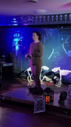 #onethingaboutme is im gonna karaoke THAT version everytime even when i melt outta my costume. #karaoke #halloween #charliedaniels #devilwentdowntogeorgia