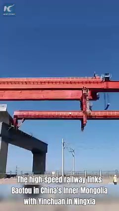 Watch how a 700-tonne bridge section is installed on a high-speed railway under construction in northwestern China. #HighSpeedRail | China Xinhua Sci-Tech