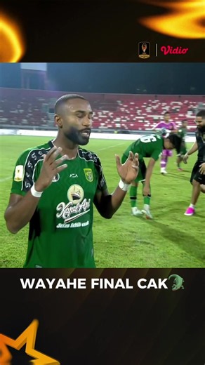 Persebaya Surabaya berhasil mengamankan tiket ke partai final untuk menantang Persib Bandung. 🎟️✨ WANI! 💚🐊