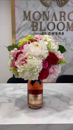 DIY Flower Champagne Arrangement Tutorial