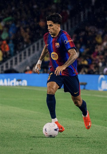 João Cancelo 🇵🇹 Après son dernier match, peut-il prendre sa place de titulaire ? #cancelo #skills #fcbarcelona #barcelona #footballtiktok