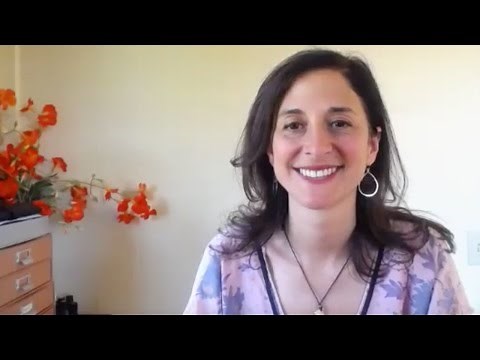 Essential Oils 101: How to Use Sandalwood Essential Oil