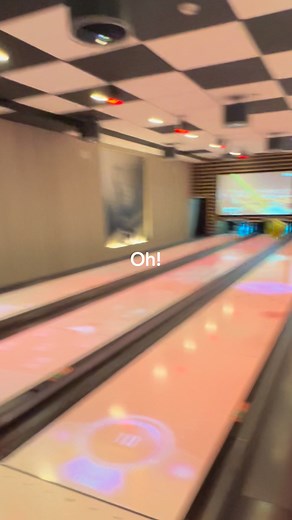 7.7K views · 69 reactions | POV: drunk bowling follow @bebewrldd & view my story曆 • #explorepage #fitspo #streetwear #streetwearfashion #explore #ootd #ootdfashion #fashion #outfitinspo #explorepage✨ #viral #5800⭐️ #bebewrldd #fyp | bebewrldd | Facebook