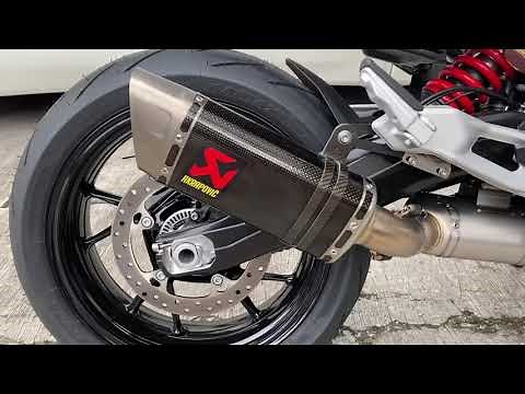 Akrapovic Exhaust on BMW F900R