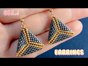 Follow me if you want to complete triangular earrings in one go without interruption🙌🏻🙌🏻 Peyote