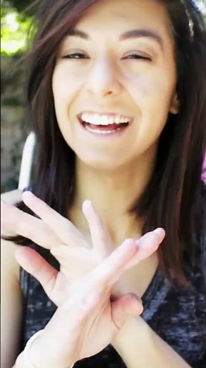 We're starting off this new month with a video reminder that #ChristinaGrimmie LOVES #TeamGrimmie 💚
