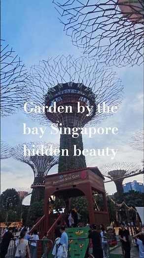 Singapore's MOST Beautiful Place! 🇸🇬😍 | Gardens by the Bay